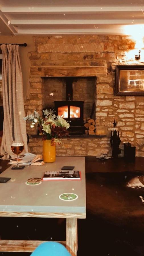 Luxury Country Cottage With A View Enstone エクステリア 写真